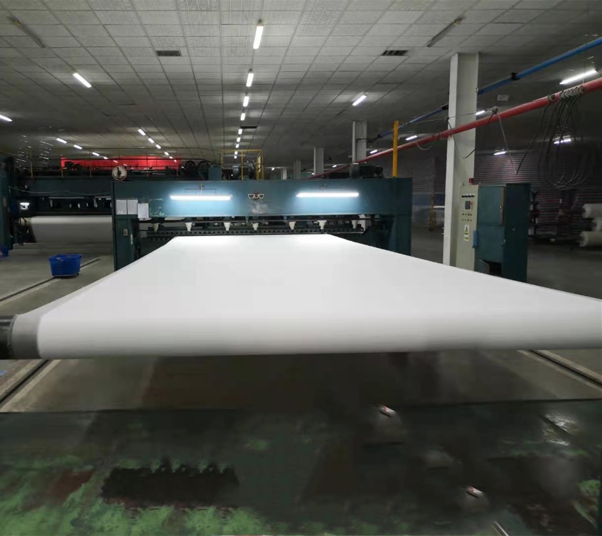 Feutre de presse monocouche pour vêtements de fabrication de papier